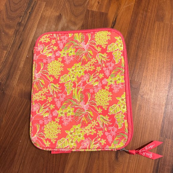 Lilly Pulitzer Accessories - Lilly Pulitzer Universal Tech Holder